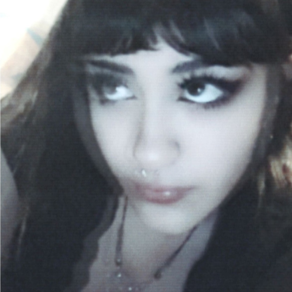 Meet your Posher, Becky